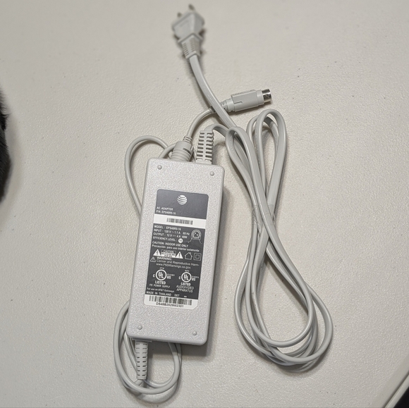 AT&T modem power adapter BGW-320 - Picture 1 of 5